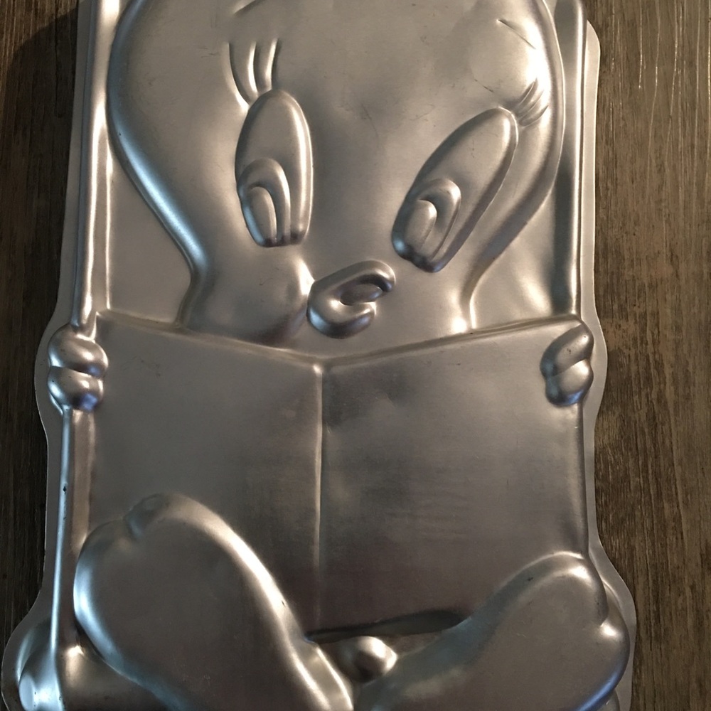 Tweety Bird Vintage Bakeware - Wilton